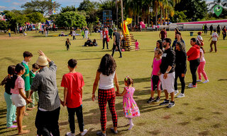 Na Cidade: Arraiá do Família no Parque